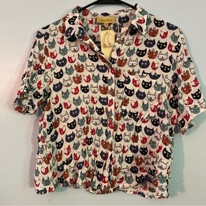NWT Cropped Cat Print Button Down Shirt